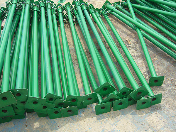 Is Welding or Bolting Preferred for Steel Support Connections?